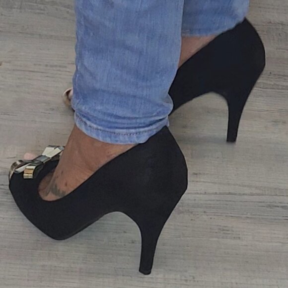 Black and Gold Bow Open Toe Heels Size 8 - Picture 5 of 8